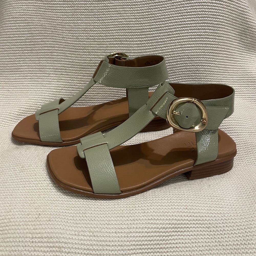 Naturalizer Women's Brandy T-Strap Buckles Low Block Heel Sandal Shoe
